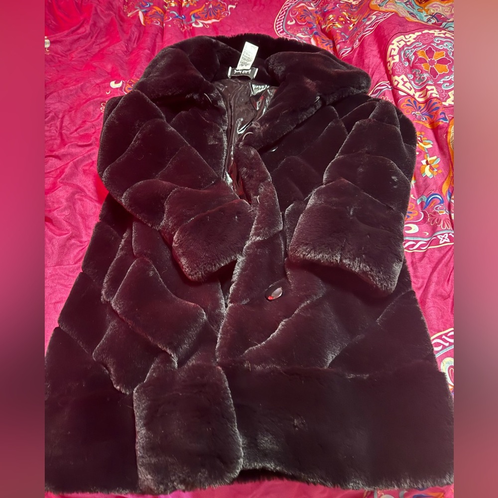 Joseph Ribkoff Luxurious Reversible Black Faux Fur cot